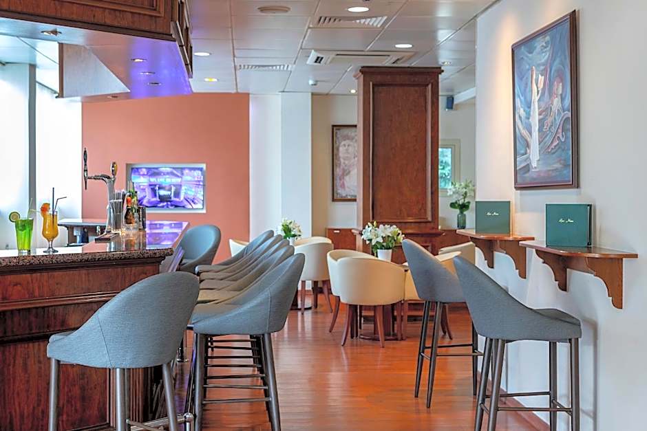 Kapetanios Limassol Hotel
