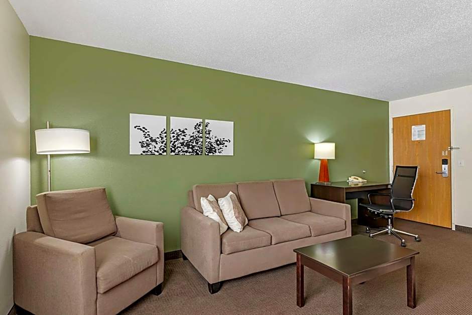 Sleep Inn & Suites Charles City