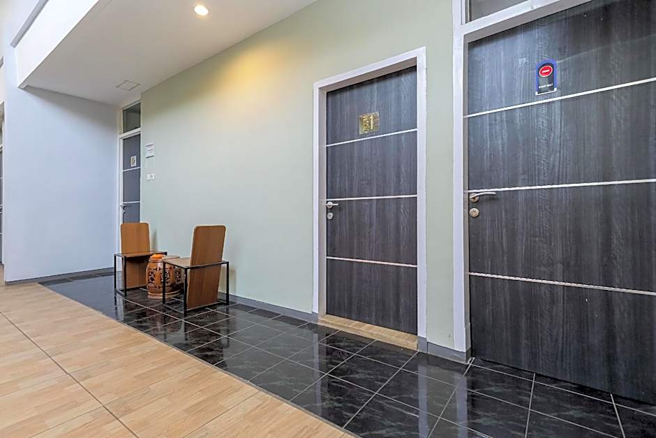 RedDoorz Plus @ Swun Stay Raya Langsep