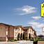 Super 8 by Wyndham Kingman