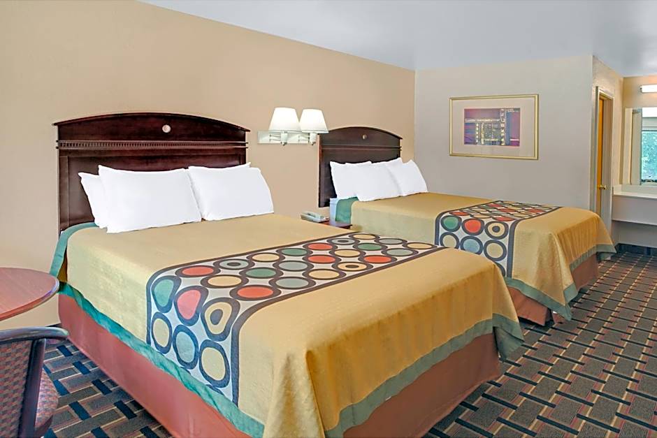 Super 8 by Wyndham Acworth/Atlanta Area