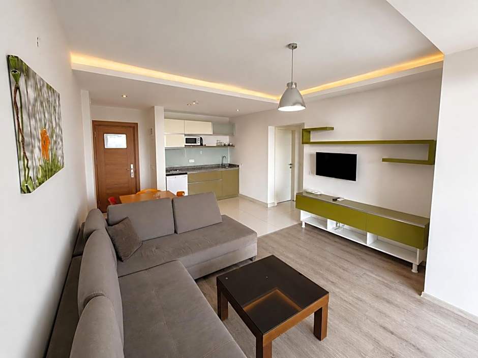 Delfino Apart Hotel