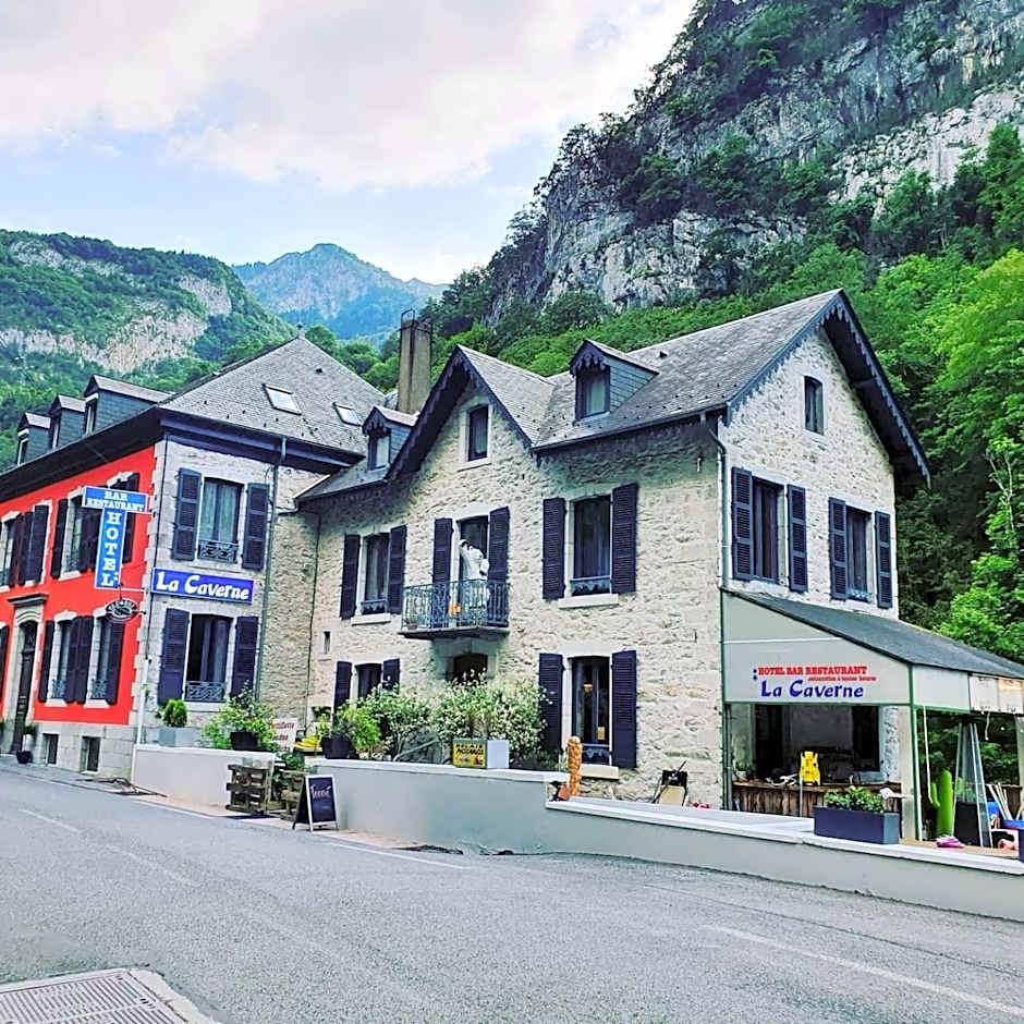 Auberge La Caverne