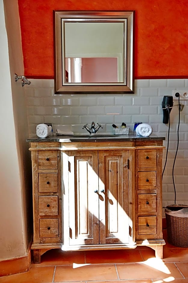 La Grande Maison De Nans