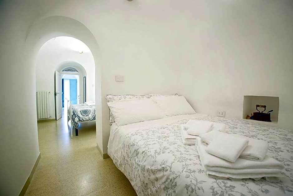 Ad un passo da Cisternino - Trulli con Foresta, Bici e BBQ