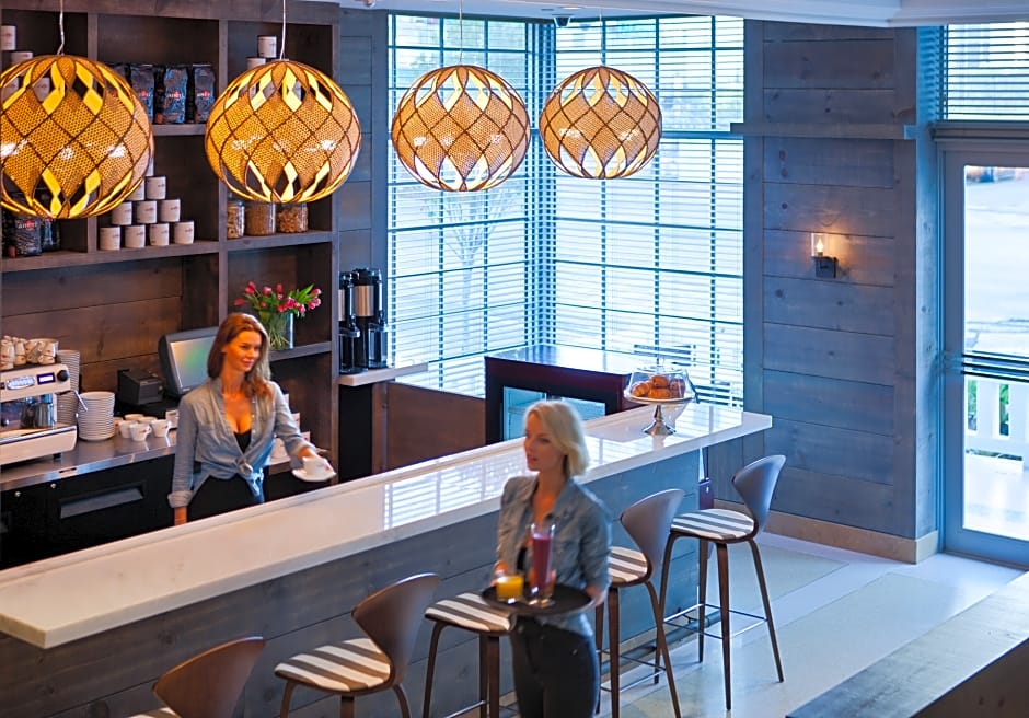 Gale South Beach, Curio Collection by Hilton