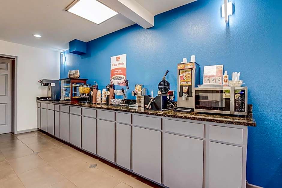 Econo Lodge Inn & Suites Enid South