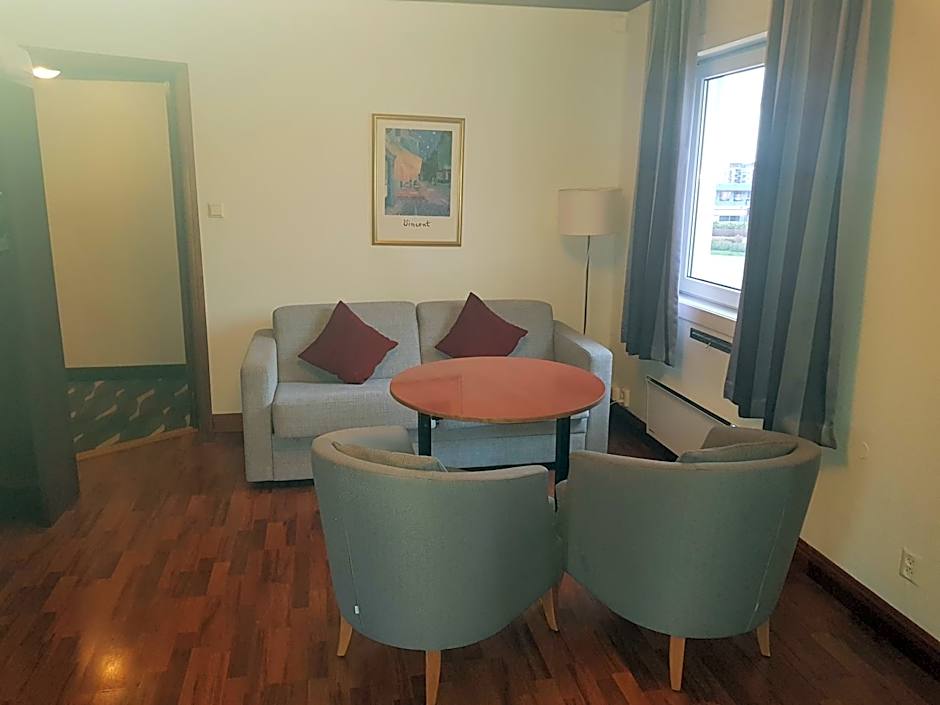 Stord Folkehøgskule Sommarhotell Leirvik