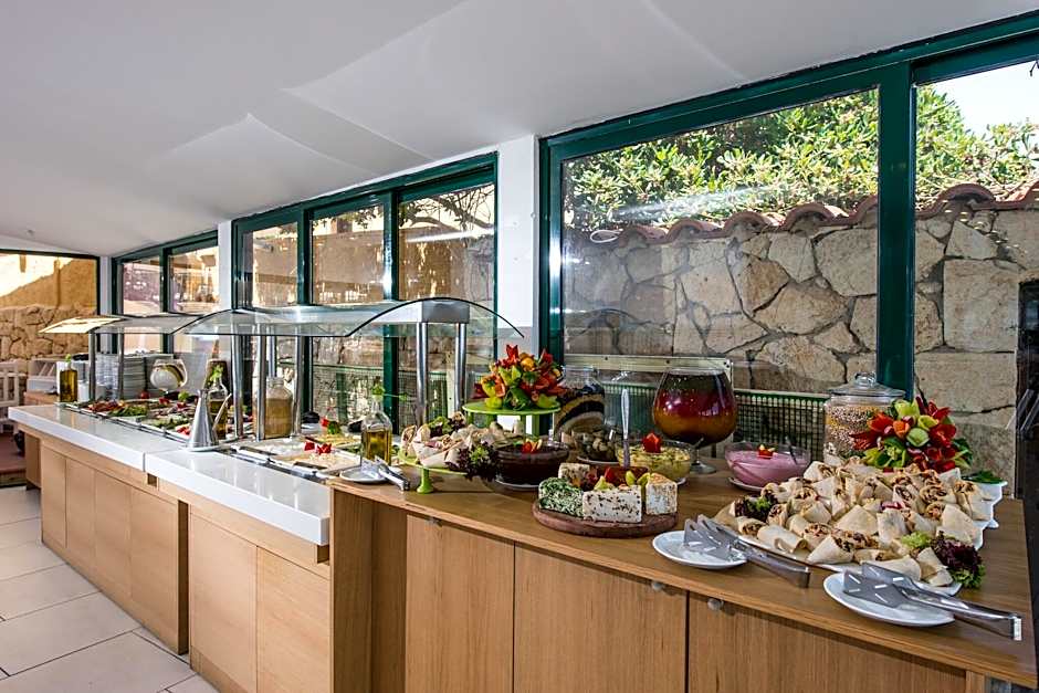 Elmi Suites Beach Hotel