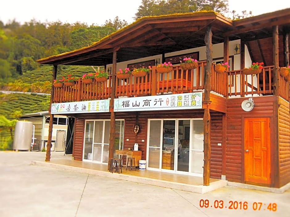 Applause In The Mountain