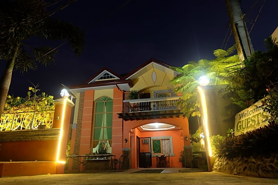 The Orange House - Vigan Villa