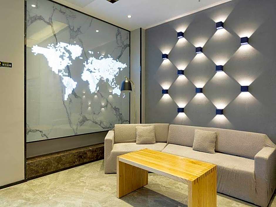 7 Days Premium Nanchang Train Station