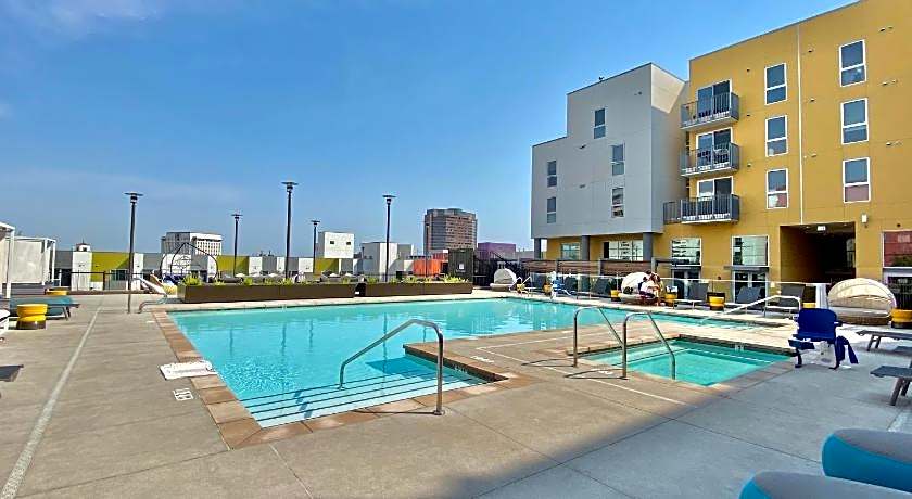 SuitesRUs Apart Hotel at Chinatown