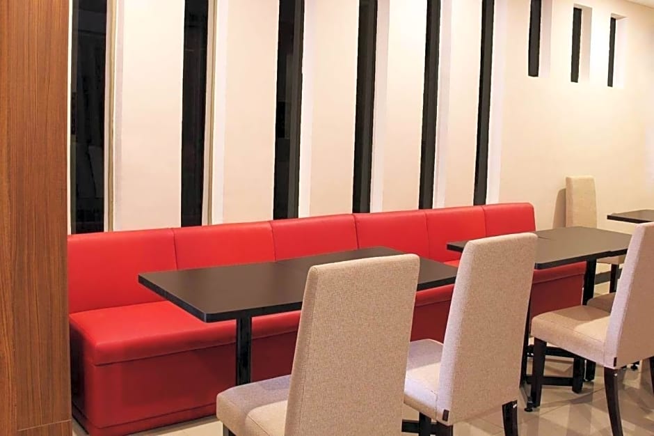 Luxpoint Hotel Surabaya