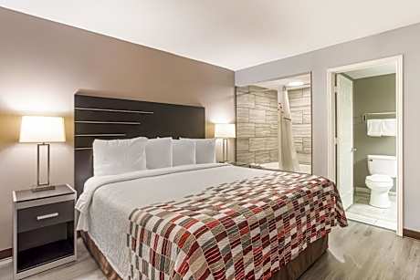 Suite King with Jetted Tub Non-Smoking