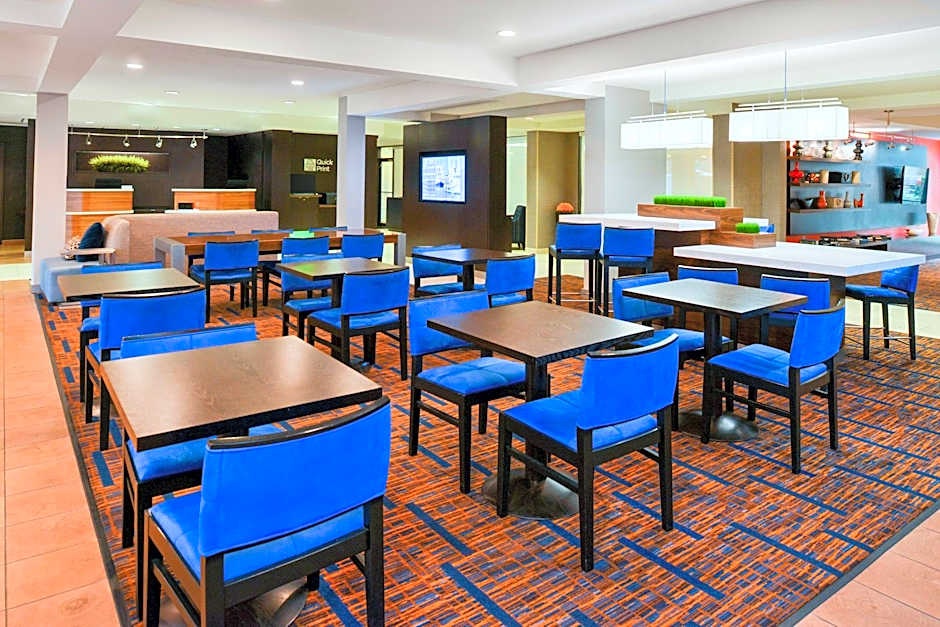 Courtyard by Marriott Beaumont