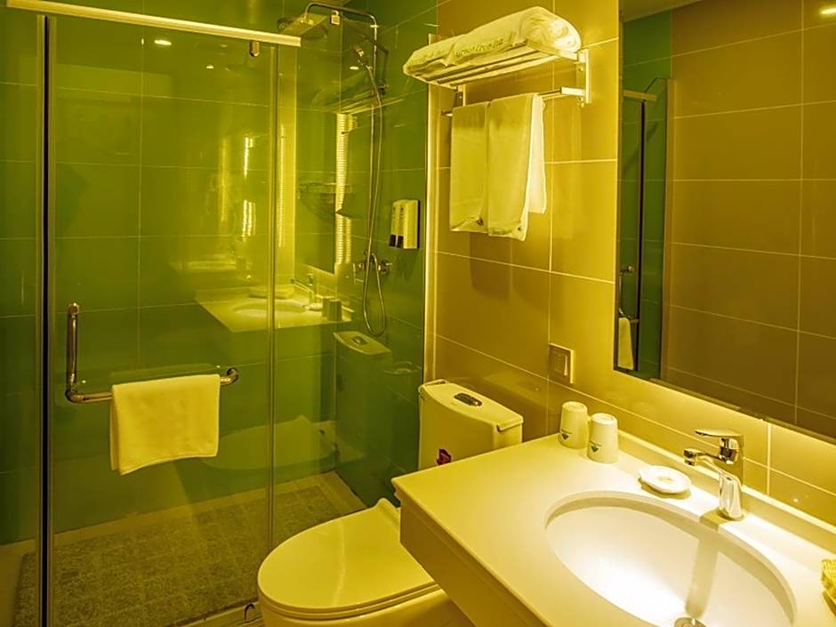 GreenTree Inn Shenyang Shenhe District Shenyang North Train Station Express Hotel