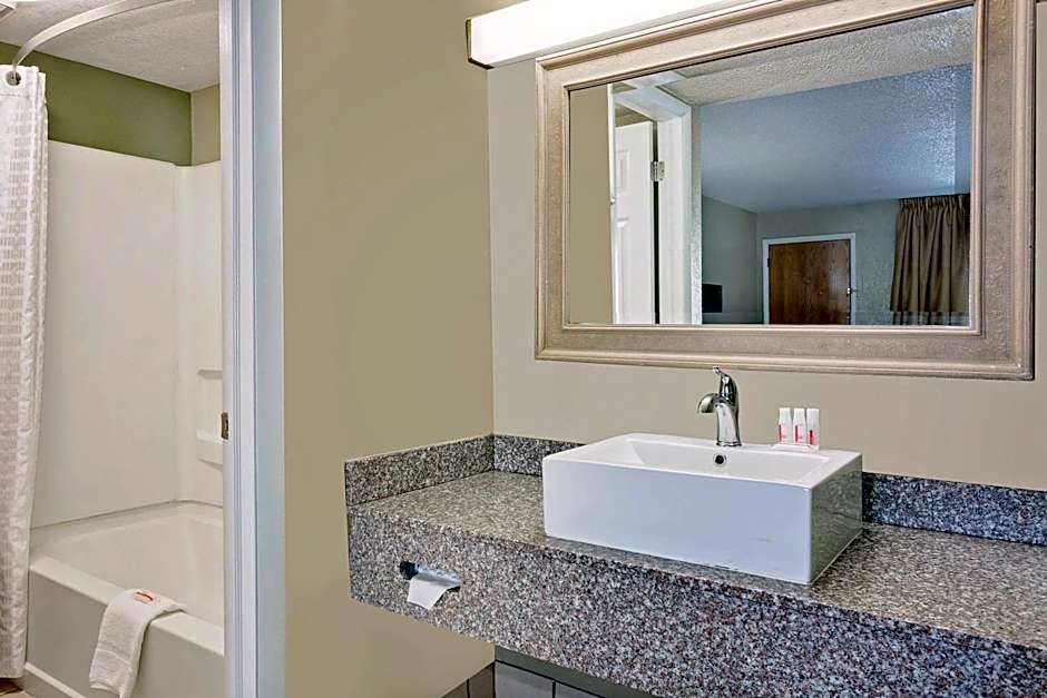 Super 8 by Wyndham Denver Central