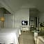 Sunde Fjord Hotel, free and easy parking