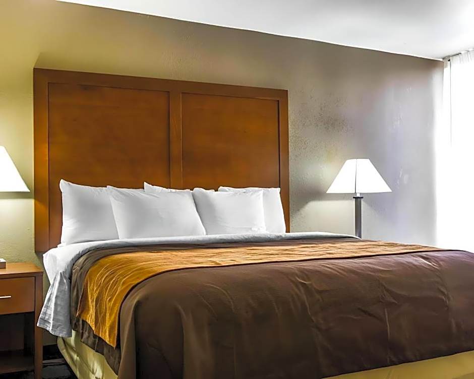 AmericInn by Wyndham Memphis East
