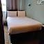 Kings Park Hotel