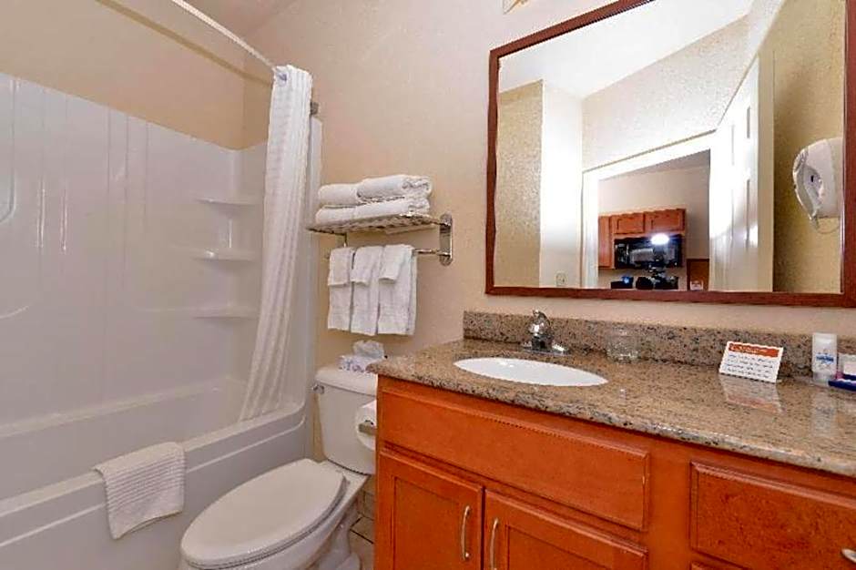 Candlewood Suites Springfield By IHG