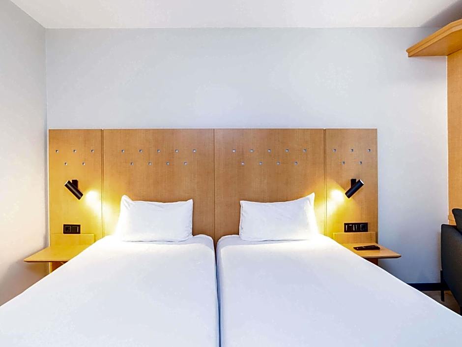 ibis Madrid Alcala de Henares La Garena