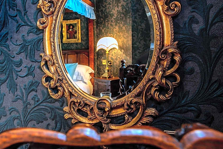 Melville Castle Hotel