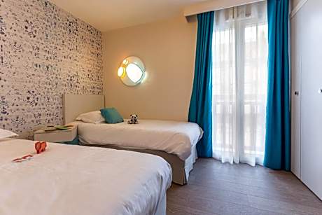 Two-Bedroom Apartment with Terrace or Balcony (6 People) - Capitanierie Buildings
