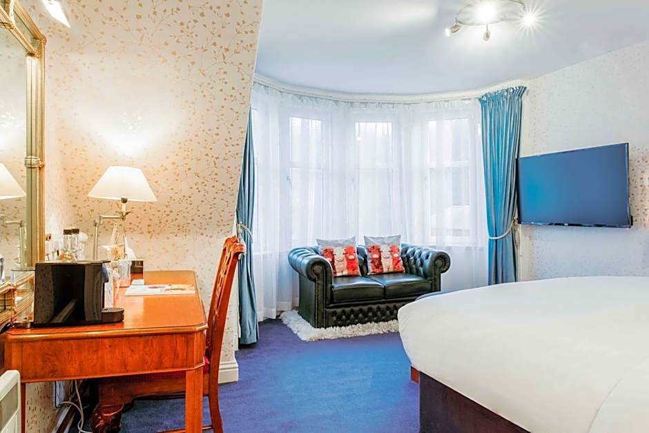 Photo 1 of 8 of 1 Queen Bed Suite