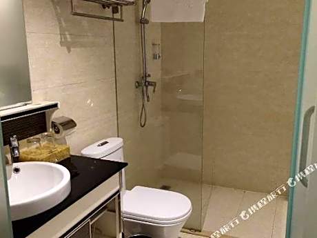 Yunhe Brilliant Business Hotel