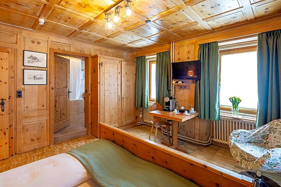 Hotel Alpina
