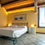 Hotel Caneo