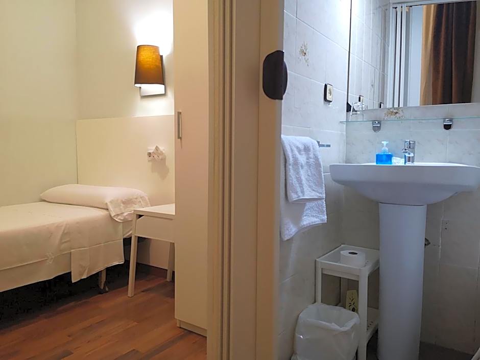 Hostal Lesseps