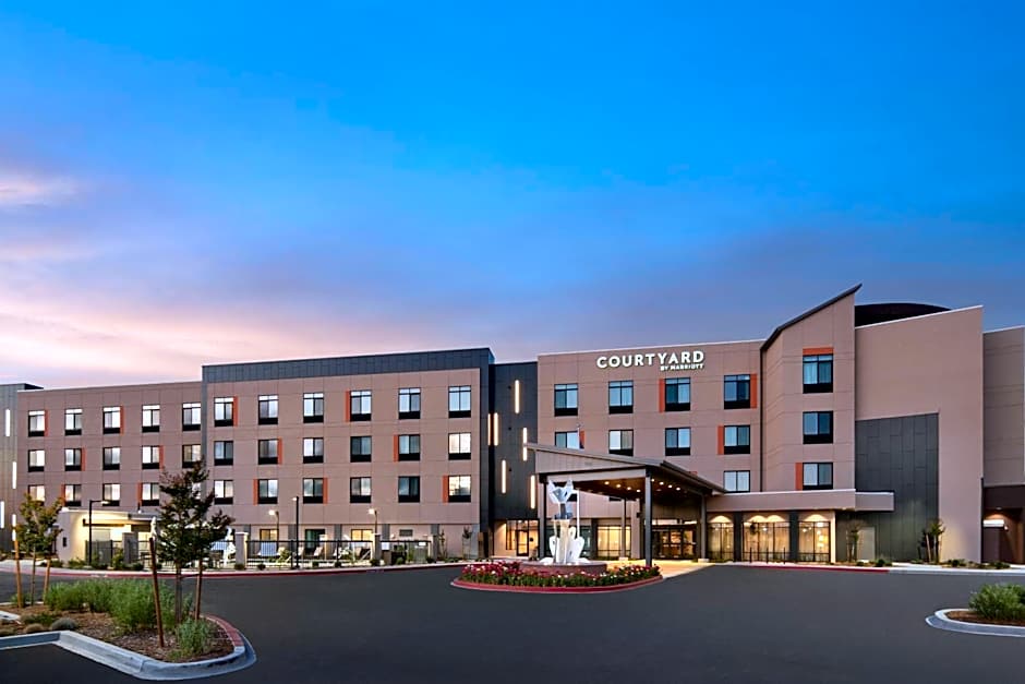 Courtyard by Marriott Petaluma Sonoma County