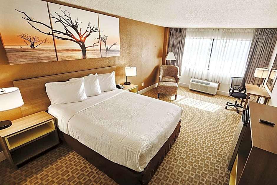 Days Inn by Wyndham Sherman