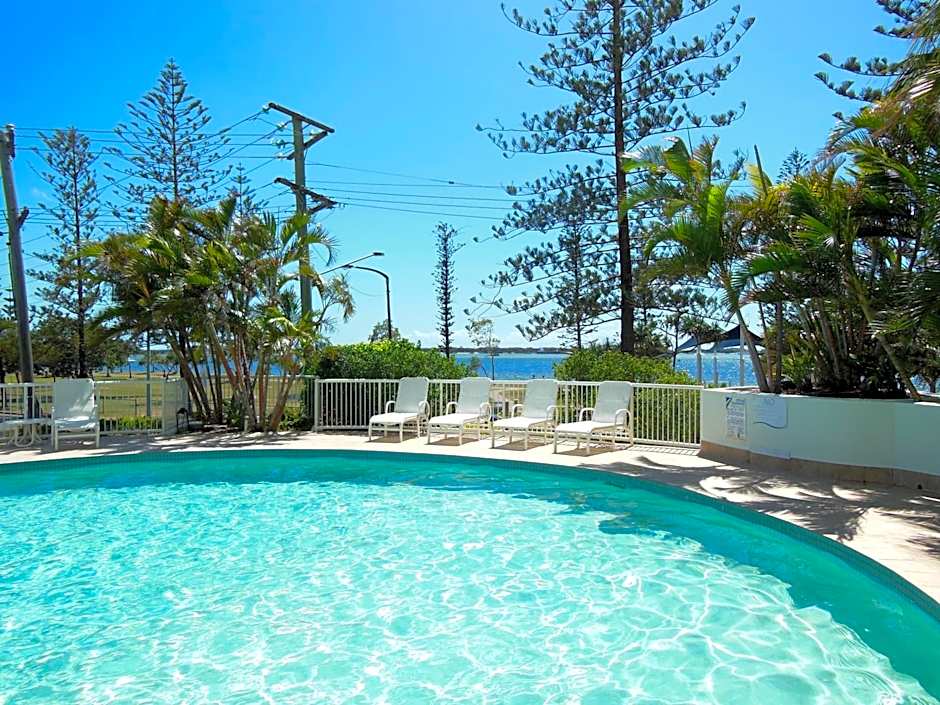 Crystal Bay On The Broadwater