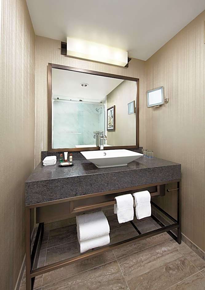 Sheraton Gateway Los Angeles Hotel