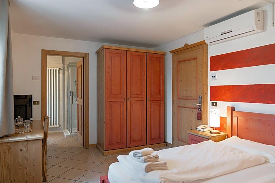 Hotel al Dòs - Breakfast & Private SPA