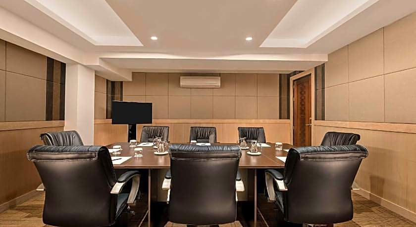 Best Western Plus The Ivywall Hotel - Palawan