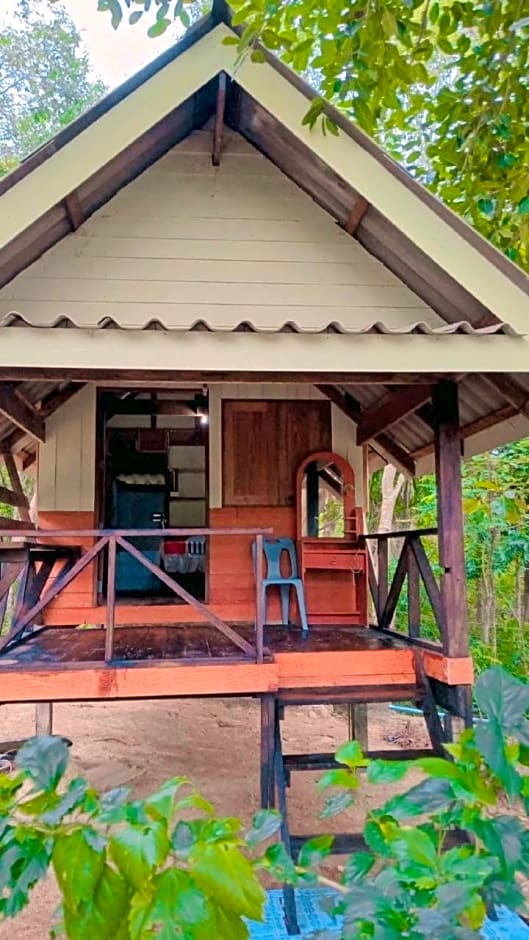 Sunset Beach Bungalow Koh Pu