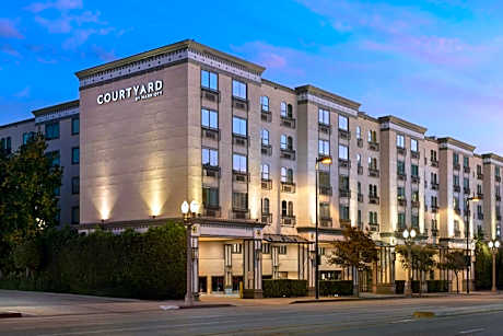Courtyard by Marriott Los Angeles Pasadena/Old Town
