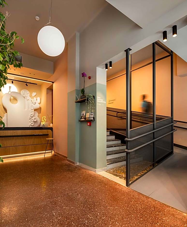 Zeus is Loose Hostel