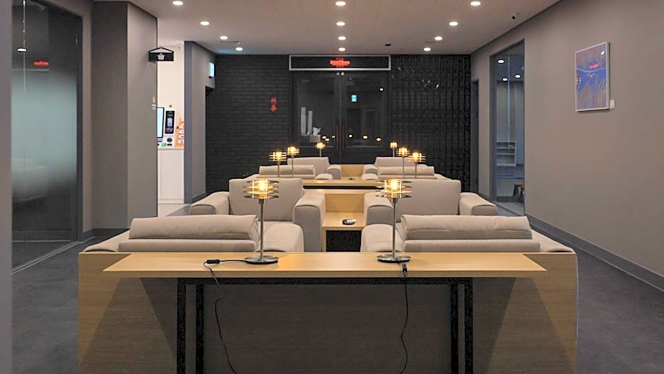 Workers Hotel Daejeon by Aank