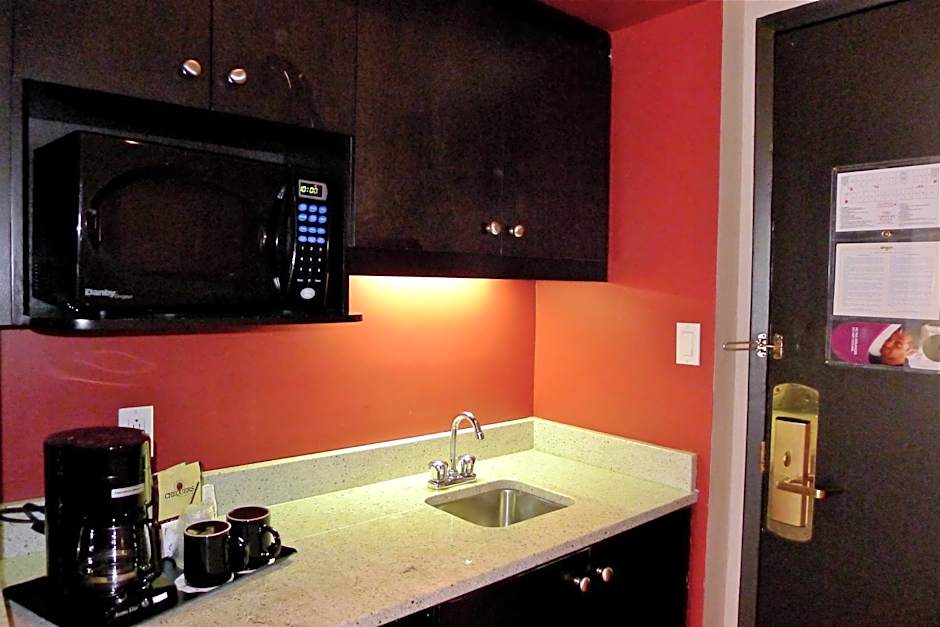 Armon Plaza Montreal Airpt, Trademark Collection by Wyndham