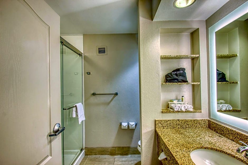 Holiday Inn Express Hotel & Suites Milwaukee Airport By IHG