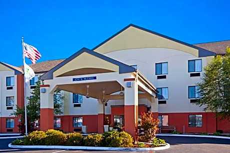 Muncie Place Hotel & Suites