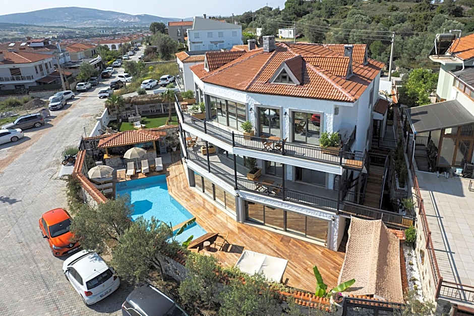 Lunas Alaçatı