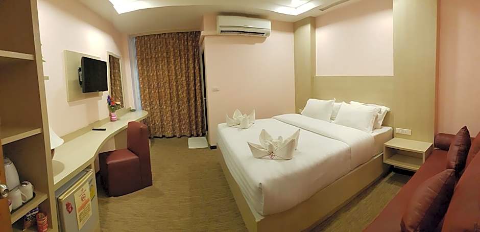 Photo 1 of 7 of Deluxe 1 Double Bed or 2 Beds