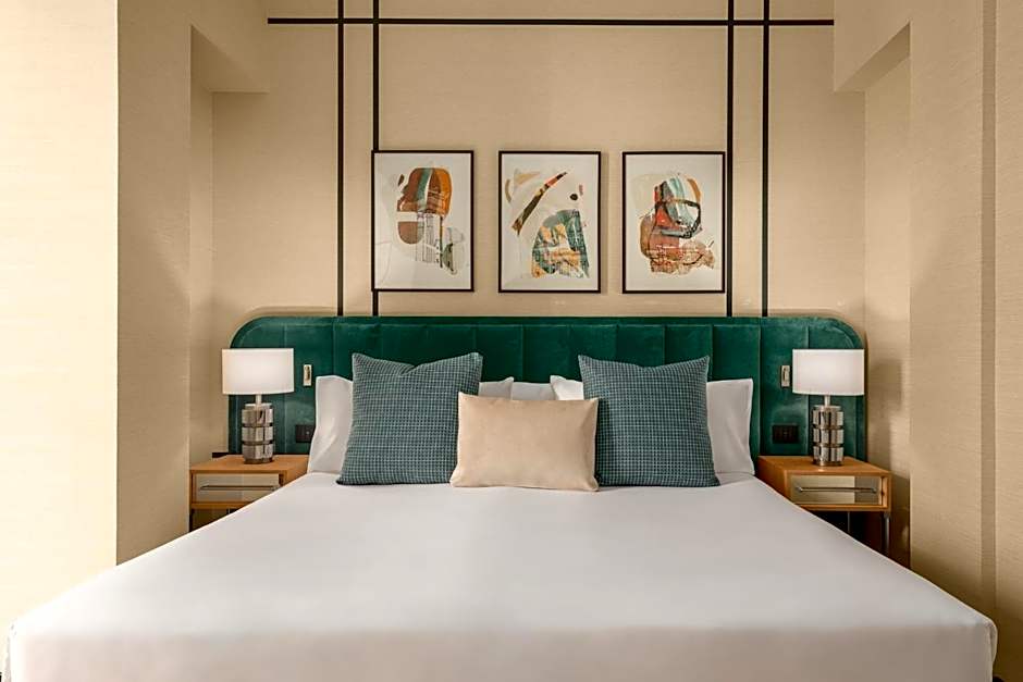 Room Mate Collection Mia, Rome Colosseum